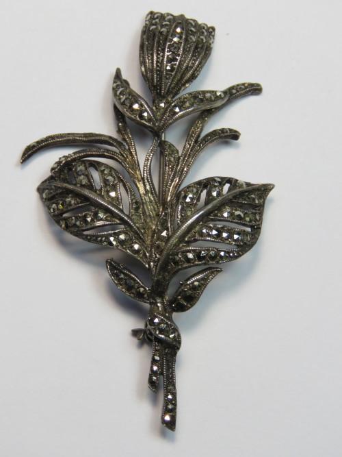 Marcasite sales brooch value